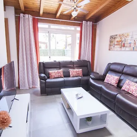 Anju Delfines Bravo's 科拉雷侯