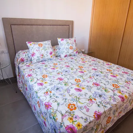 Anju Delfines Bravo's Corralejo