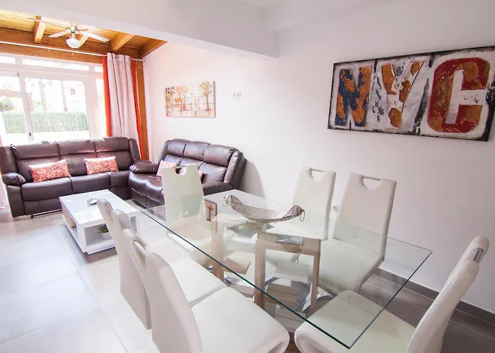 Anju Delfines Bravo's * كوراليهو