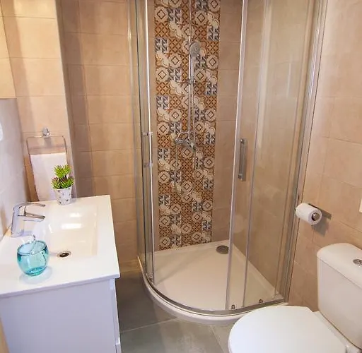 Anju Delfines Bravo's كوراليهو